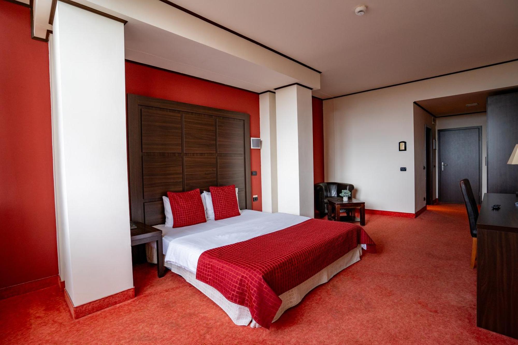 Hotel Aurelia Chisoda Экстерьер фото